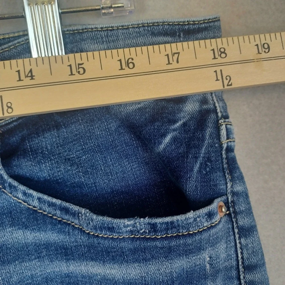 BKE Women's Payton Jeans Size 32 (36x23) Universal Fit Mid Rise Cropped Straight
